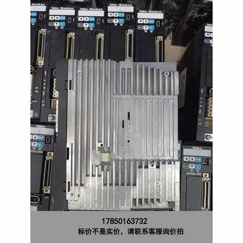 标价是空箱-三协 DA2Z122 100w伺服驱动器 功能包好 实物拍摄议价
