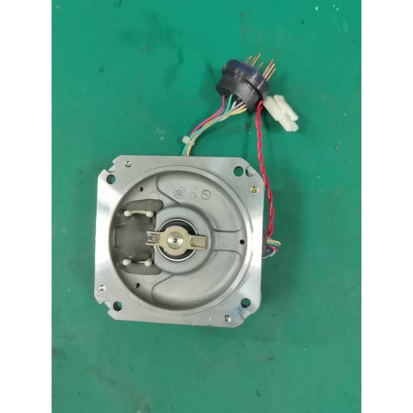 标价是空箱-OSE104/OSE253三菱编码器，可带后盖一起卖，功能完议