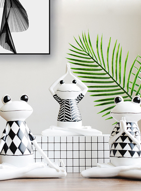 ins北欧风瑜伽青蛙家居装饰简约现代办公室电视柜小摆件拍摄道具