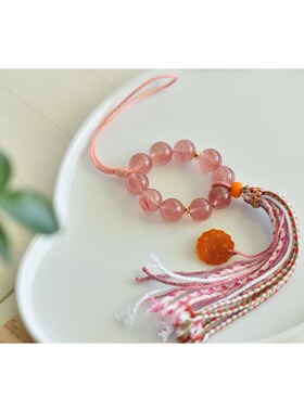 原创设计 纯手工编织，天然草莓晶包包挂饰钥匙挂饰汽车挂饰