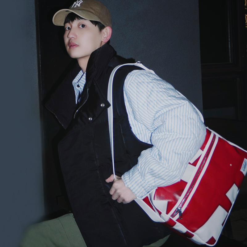 镜子动物园邮差包街头通勤环保