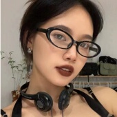 甜酷辣妹欧美式 风小脸椭圆黑框防蓝光素颜眼镜女潮配近视度数超轻