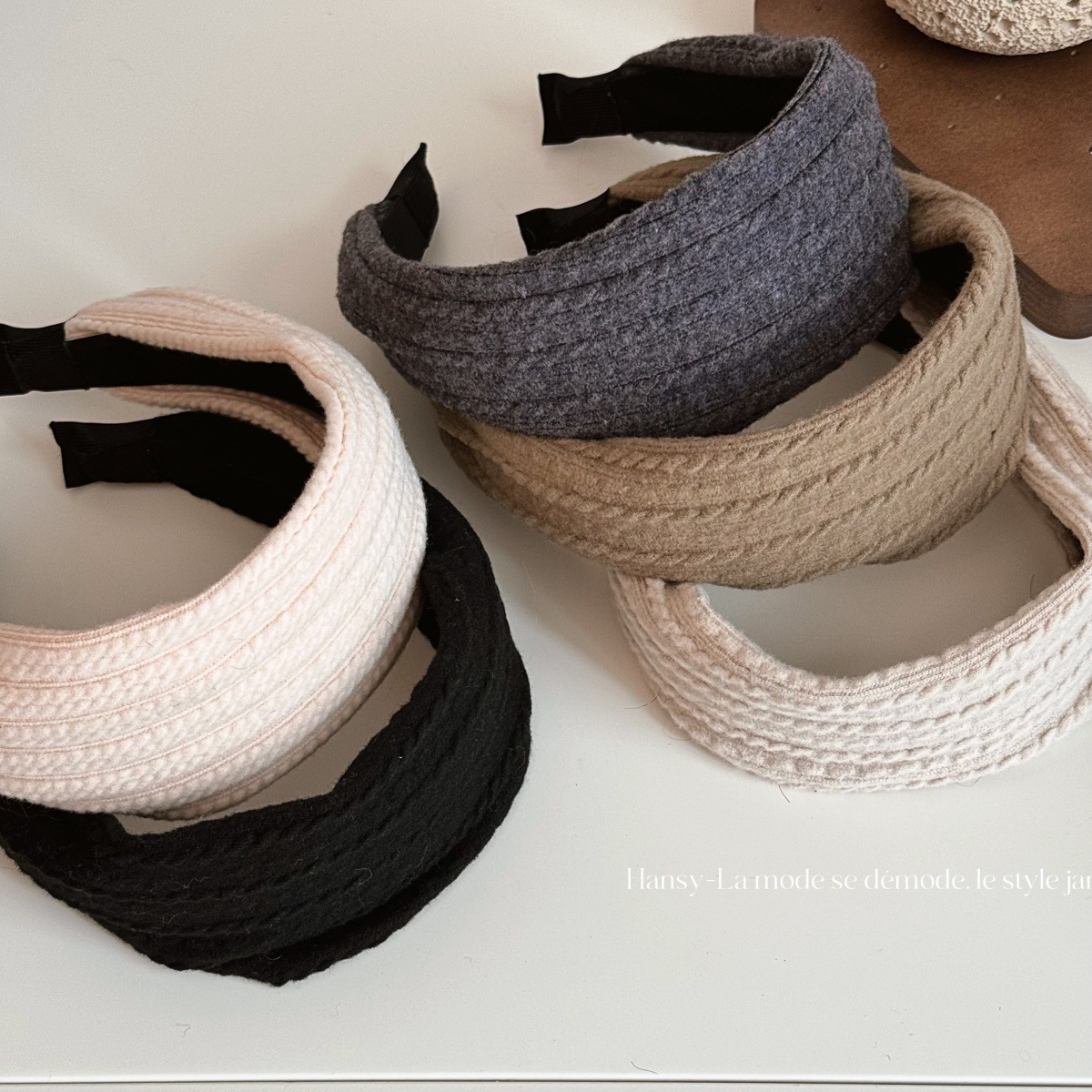 秋冬复古条纹毛线宽边发带