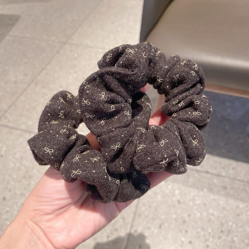 秋冬毛呢大肠发圈高级感低马尾