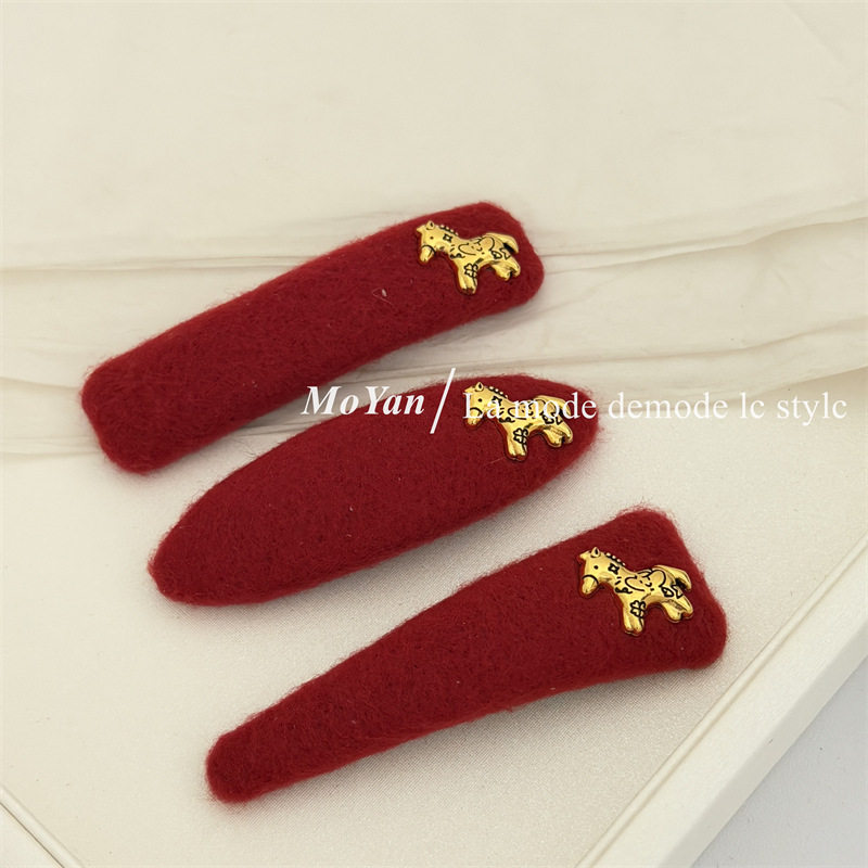 2025新款复古金色小马毛绒发夹女气质碎发发卡侧边夹前额刘海夹子,户外/登山/野营/旅行用品,旅行发卡,淘宝优惠券,粉丝福利购,淘宝优惠卷