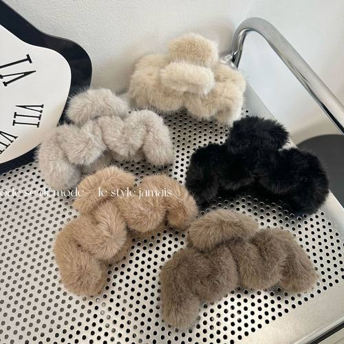 毛毛绒M抓发夹女复古秋冬后脑勺抓夹气质发卡发绳头饰新款发饰