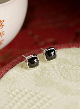 「子墨」天然黑玛瑙耳钉女纯银小巧精致黑色方形玄学耳饰防过敏