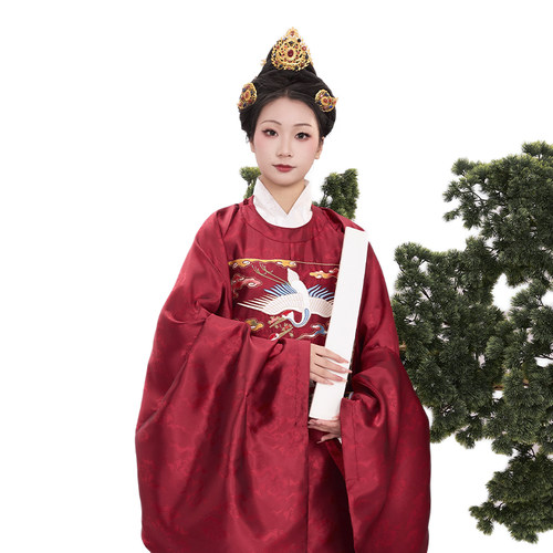 惜物国风明制织金女款补服圆领袍