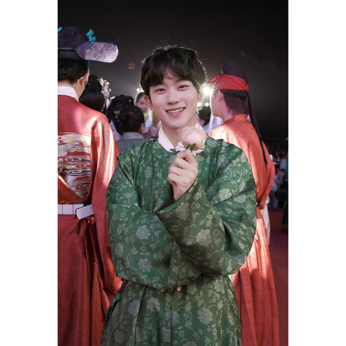 明制汉服打褶打长衫明初圆领