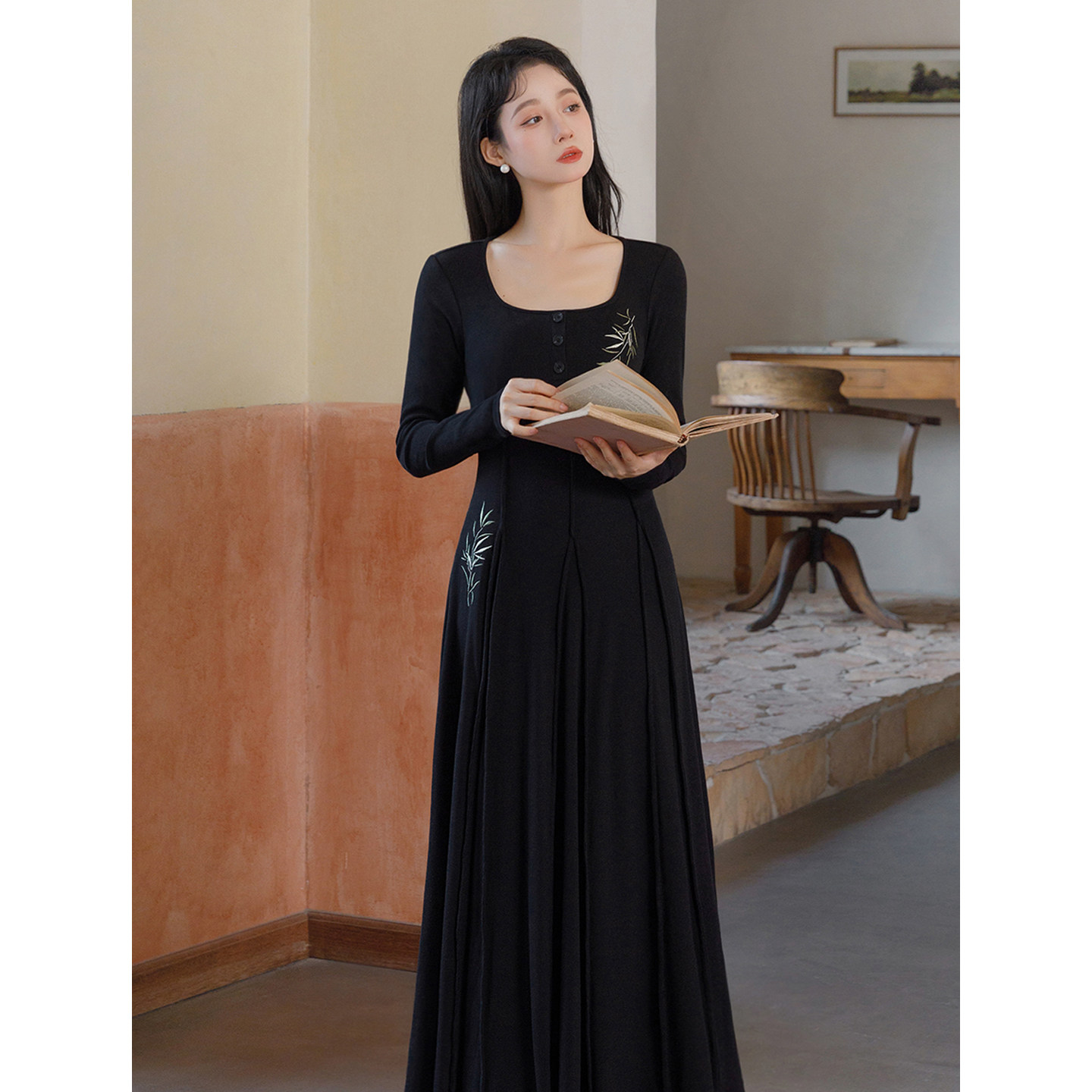 竹意｜秋冬新款针织连衣裙黑色中式刺绣国风保暖长袖配大衣内搭女