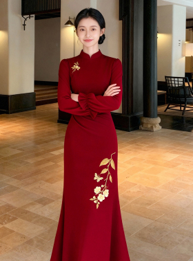 蝶恋花｜早春新中式原创刺绣红色连衣裙修身鱼尾改良结婚敬酒旗袍