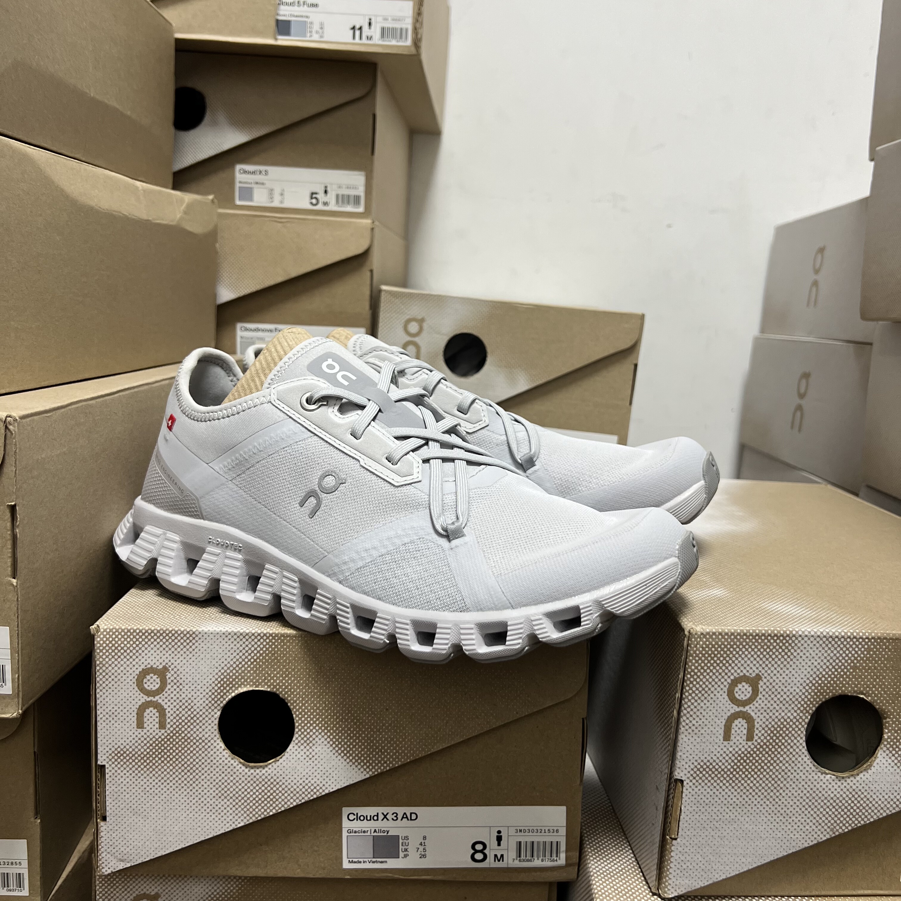 On昂跑 Cloud X 3 AD 舒适百搭 低帮 训练鞋 男款 银色