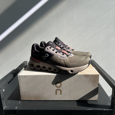 On昂跑 Cloudrunner 2 Waterproof耐磨支撑防水低帮越野跑步鞋