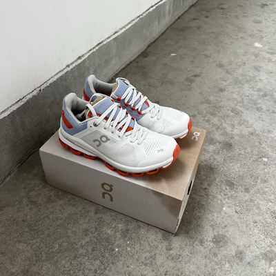 On昂跑 Cloudsurfer 6 运动潮流百搭防滑 低帮跑步鞋 女款 白橙