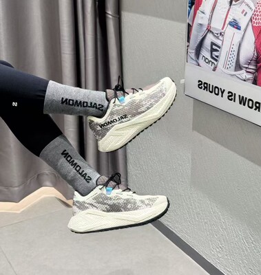 SALOMON萨洛蒙AERO GLIDE 3/4低帮黑色全黑透气公路跑步鞋