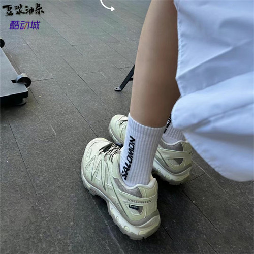Salomon萨洛蒙户外鞋徒步
