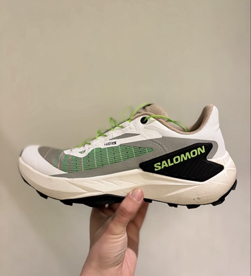 SALOMON萨洛蒙 GENESIS舒适百搭越野跑鞋男女款 白灰春季亮眼