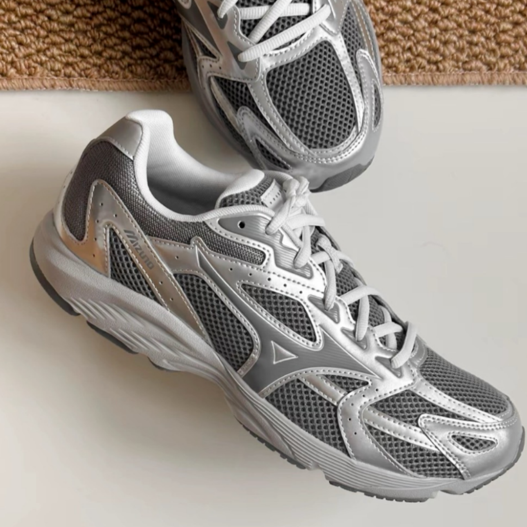 Mizuno/美津浓 Spark CN III 透气轻便复古黑白慢跑鞋D1GH2428