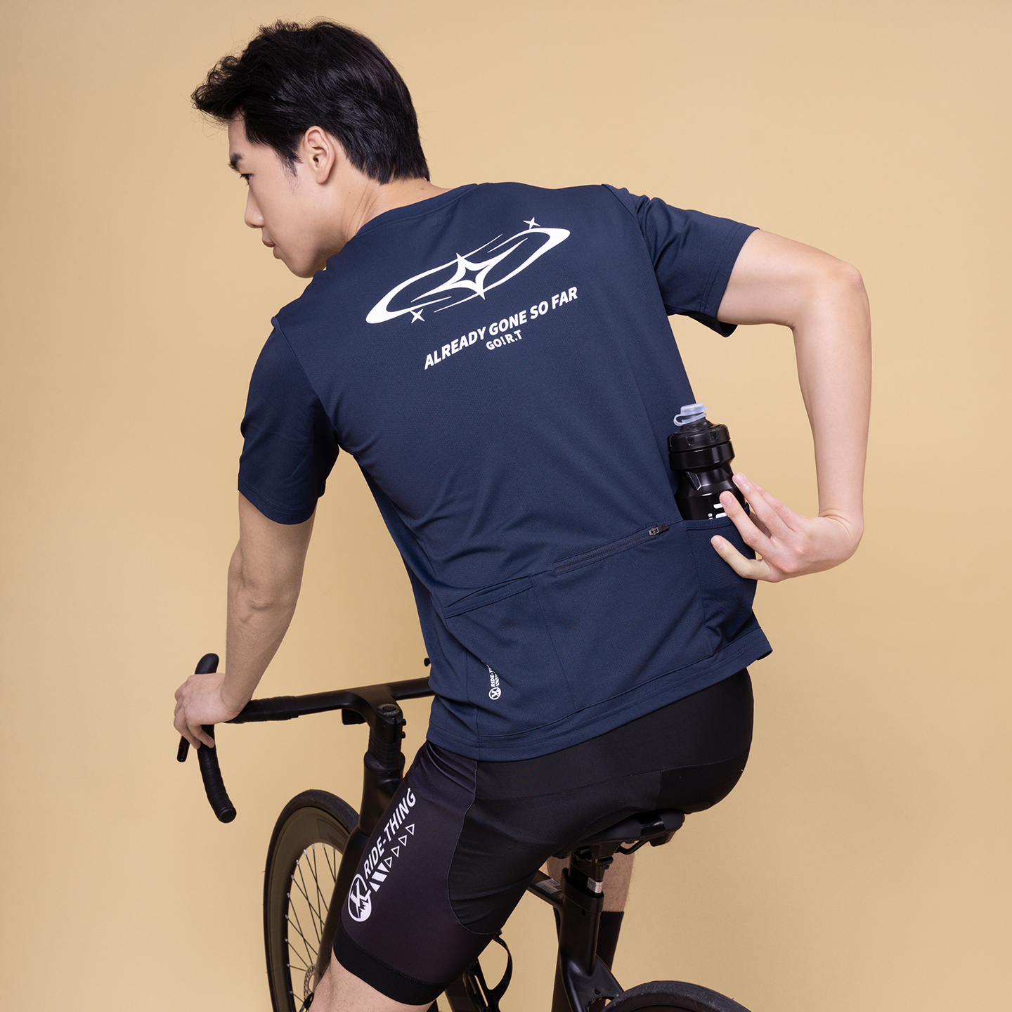 崎行简约透气短袖骑行T恤男女款