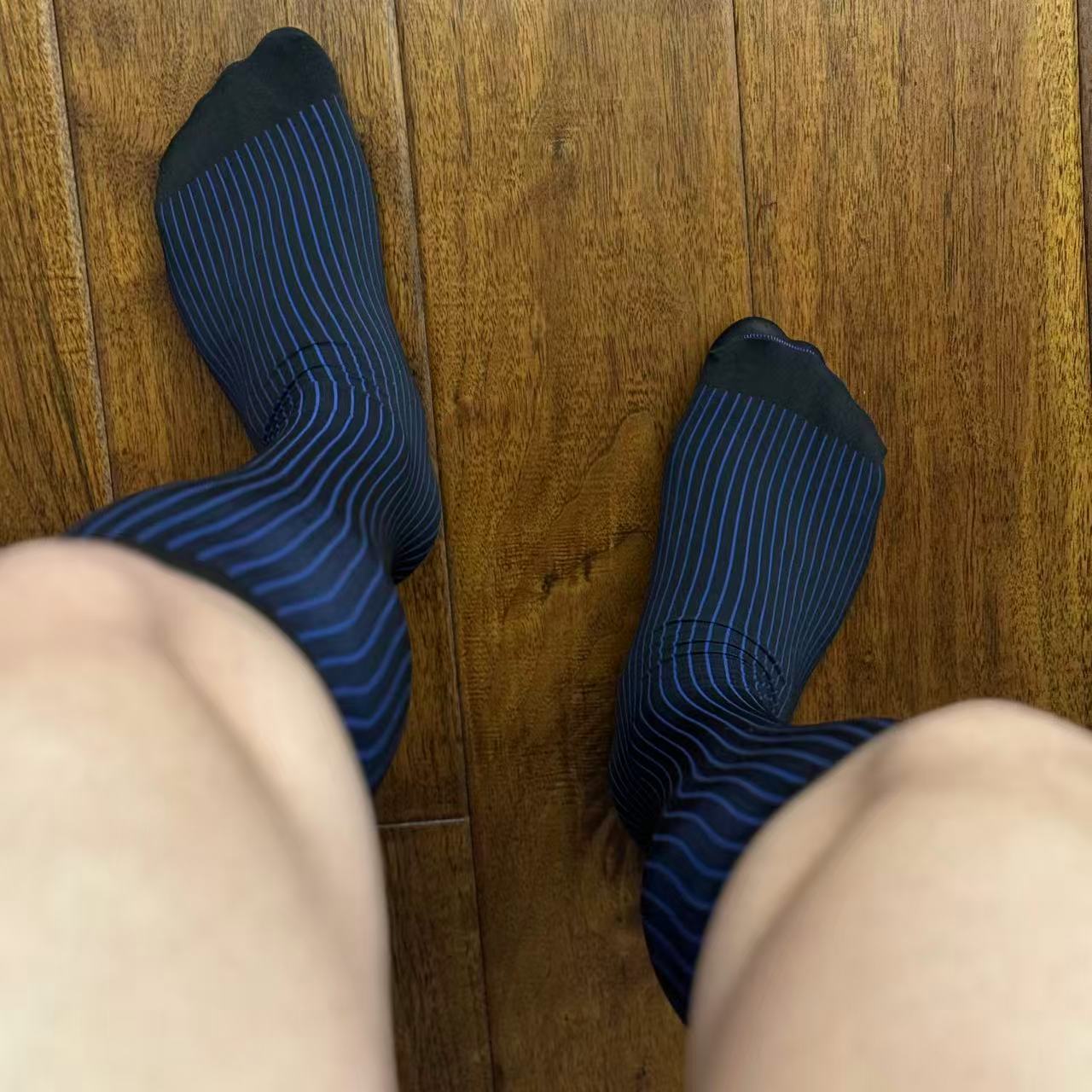 黑袜口撞色中长直筒正装男士丝袜