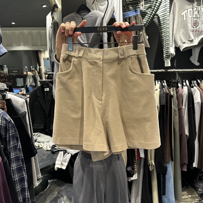 八1015韩国东大门运动短裤区4460356可爱清新冬季风格正品时装