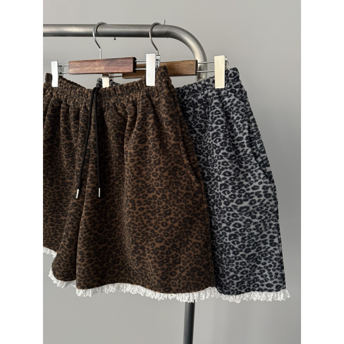 八1015韩国东大门运动短裤区4461391时装休闲档口直邮端庄人气