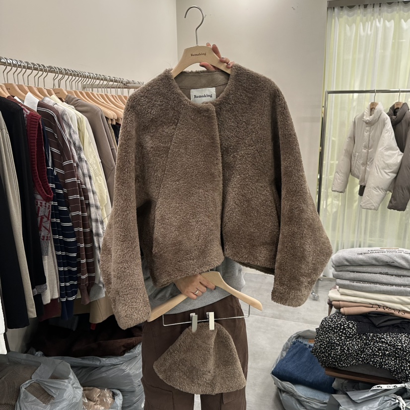 八1015韩国东大门运动瑜伽外套短款大衣区4460204休闲优雅直邮