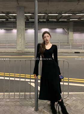 F PROJECT【秋冬伴侣】长袖V领连衣裙收腰不规则裙摆内搭打底裙女