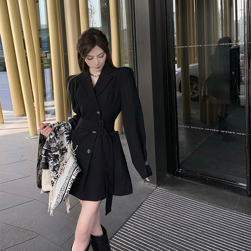 中长款黑色西装毛呢外套