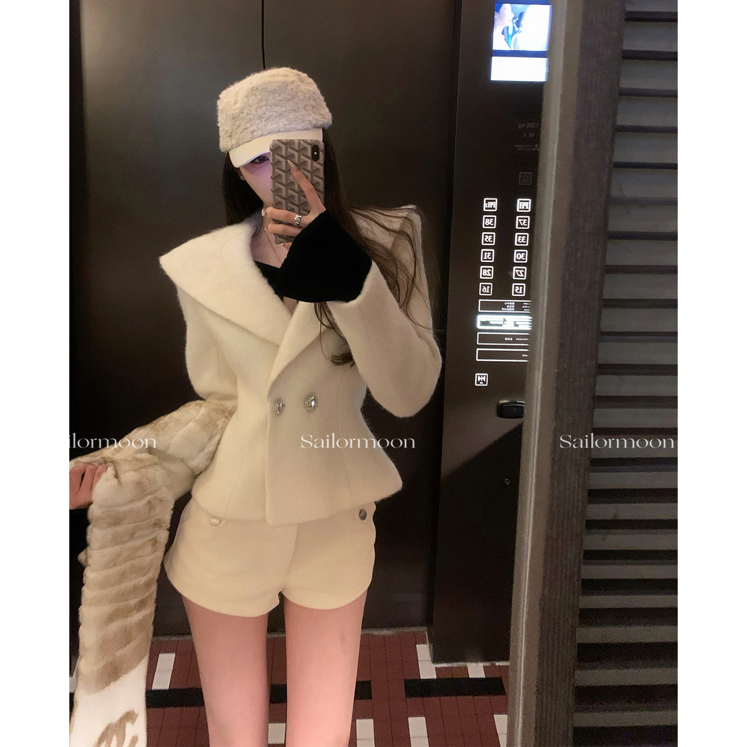 F PROJECT【秀场薇薇安】50羊毛拉毛大翻领短外套收腰显瘦大衣冬