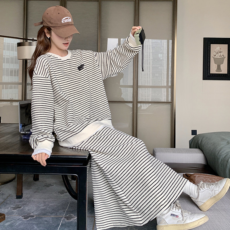 拼接条纹卫衣套装女2025春季新款时尚慵懒风穿搭减龄半身裙两件套,女装职业装,浙宝123