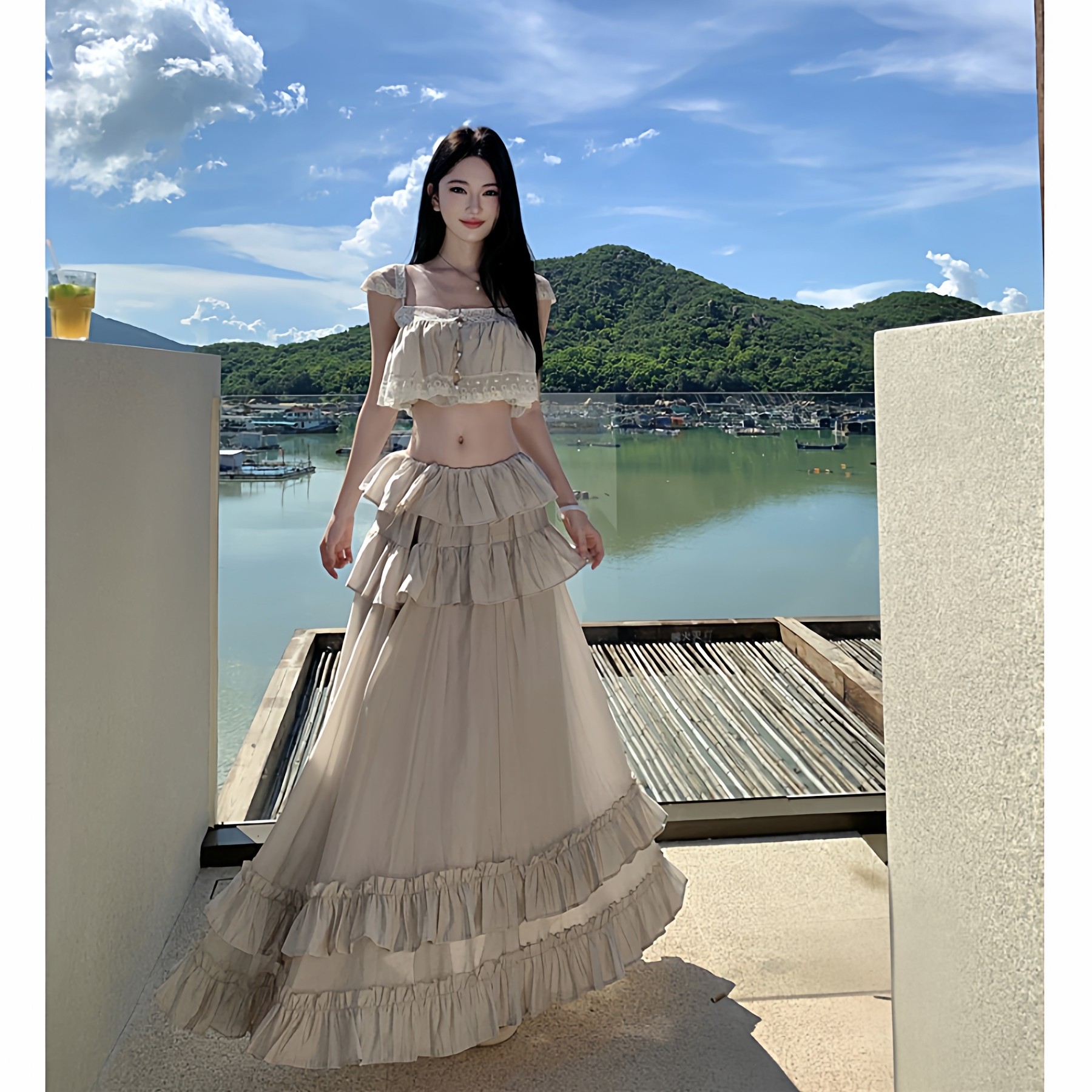 绝美海岛度假荷叶边分体露腰套装