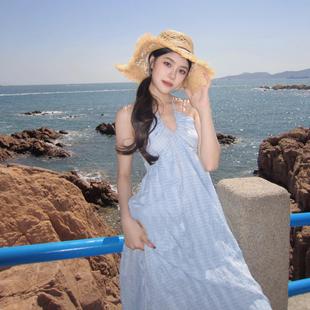 超仙海边度假风挂脖V领连衣裙女三亚旅游出片露背氛围感沙滩长裙