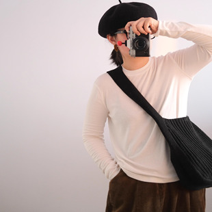 秋冬简约圆领长袖 女纯色百搭柔软亲肤弹力显瘦T恤上衣新 打底衫