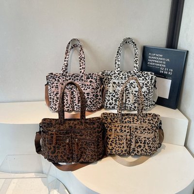 潮流简约通勤包托特包2025新款上班族女包单肩手提包车缝线旅行包