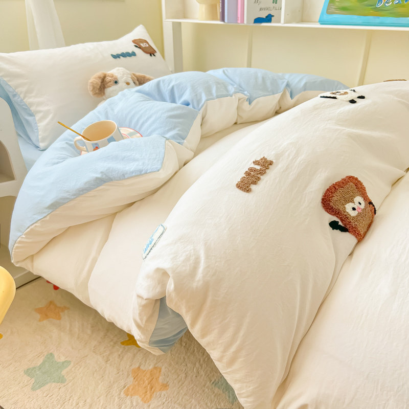 THE NEW PRINCESS STYLE COTTON FOUR-PIECE SET IN THE BEGINNING OF THE SCHOOL SEASON IS A SMALL FRESH AND SIMPLE COTTON QUILT COVER SOFT STUDENT DORMITORY BED SHEETS