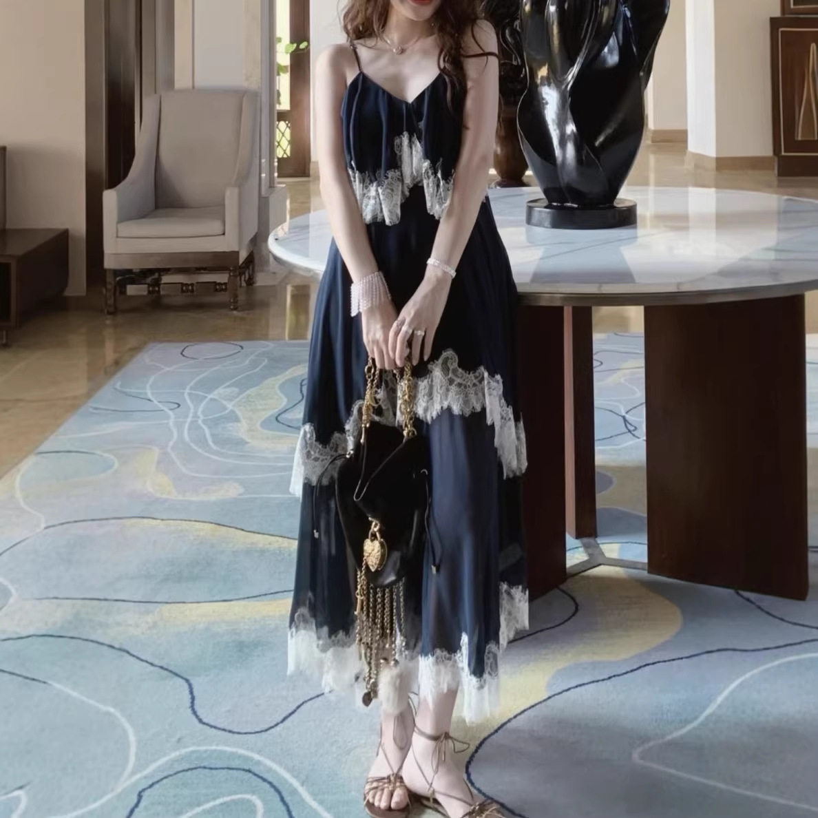 蕾丝拼接多层吊带度假风仙女连衣裙超仙甜美女夏高质感富家千金