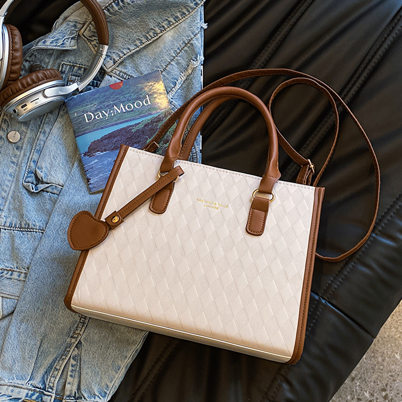 包女大容量质感手提公文包斜挎