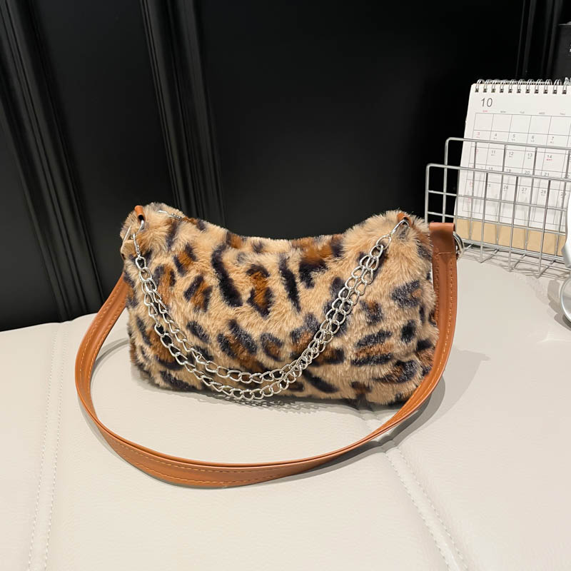 链条腋下包爆款洋气日韩毛绒包女