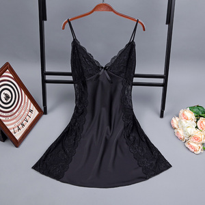 夏季2020女人吊带睡裙V领性感诱惑黑色露背大码蕾丝家居服短裙