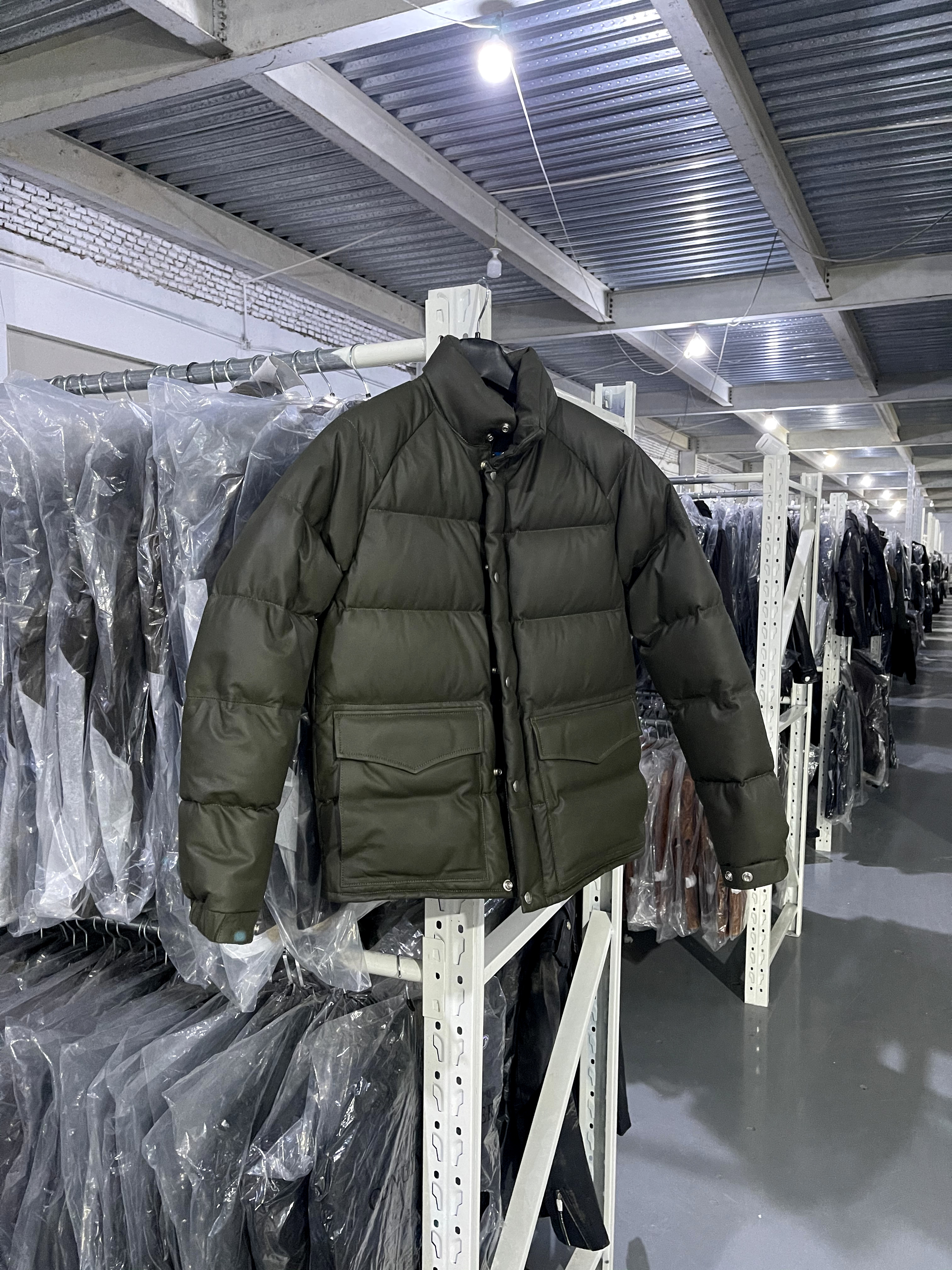 轻磨砂羊皮绵羊皮羽绒服
