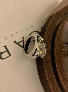 镶钻锆石闭口戒指轻奢高级感指环