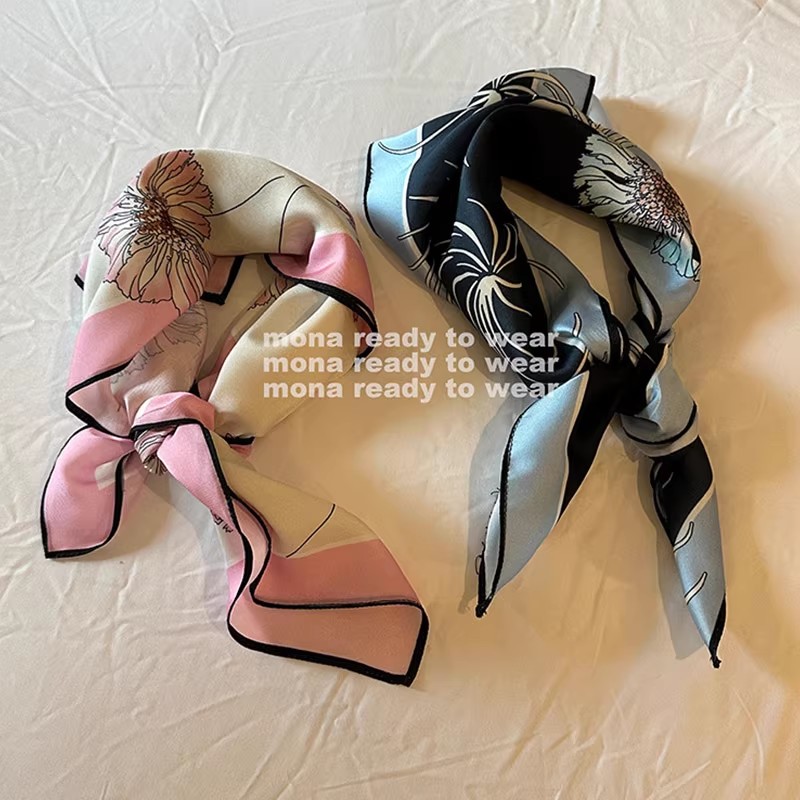 MONA同款仿丝绸印花小方巾围脖丝巾围巾女法式高级感小众穿搭配饰
