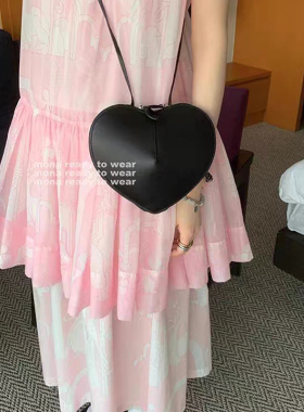 MONA张绮贤周雨彤同款小众甜酷爱心包包手提单肩斜挎包流行百搭潮