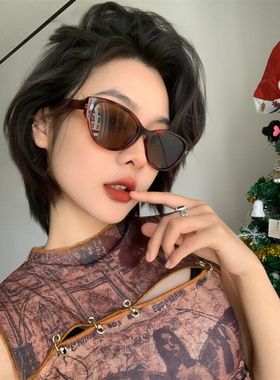 潮流辣妹都在戴的玳瑁茶色墨镜女