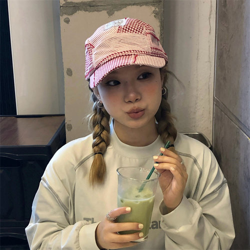小众可爱学院风格纹拼接鸭舌帽女