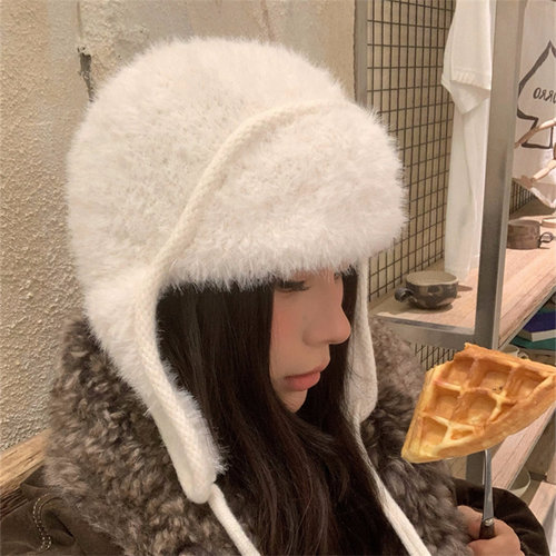 拍照很出片的白色护耳针织帽可爱