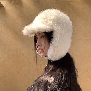 【宅女同款】冬季出游氛围感毛绒雷锋帽新疆东北出片保暖护耳帽子