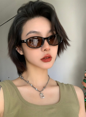 清新显白绿色辣妹椭圆太阳镜