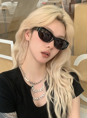 潮酷辣妹黑色墨镜芭比粉色太阳镜